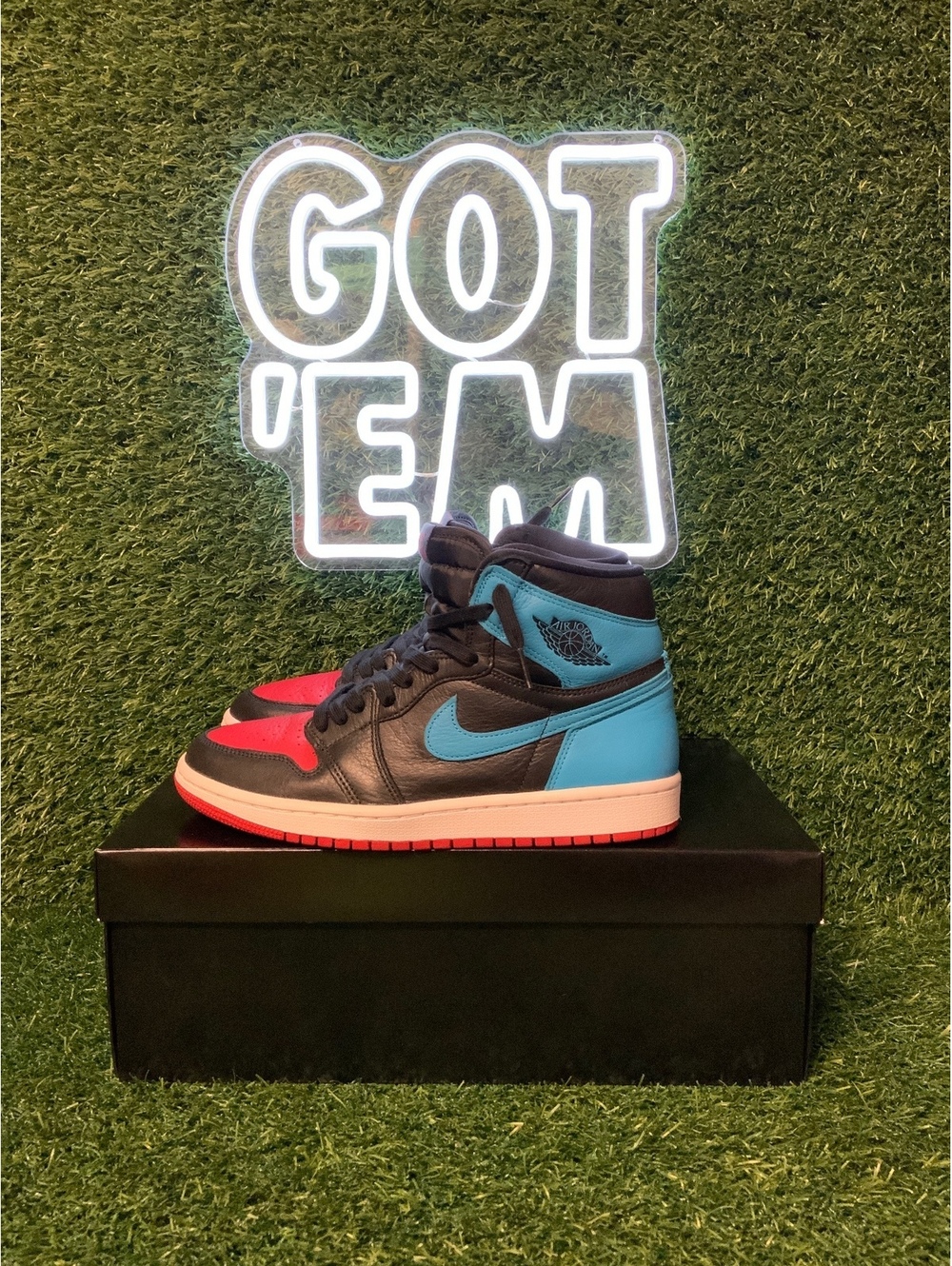 Air Jordan 1 Retro High OG UNC to Chicago CD0461-046 Women’s 9 Men’s 7.5